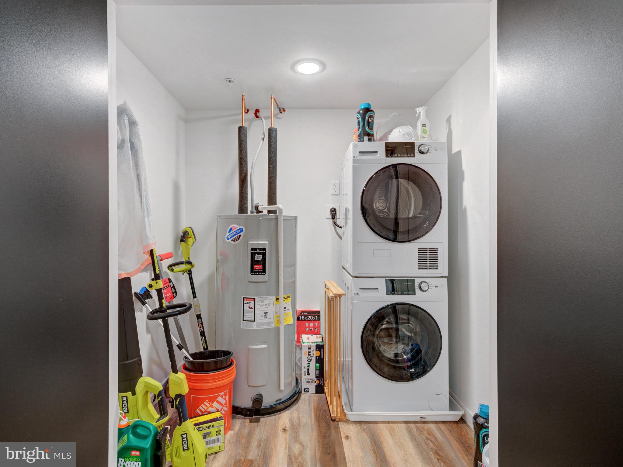 1931 Colonial Street Philadelphia, PA 19138 - Photo 34 of 38 a utility room with sink dryer and washer