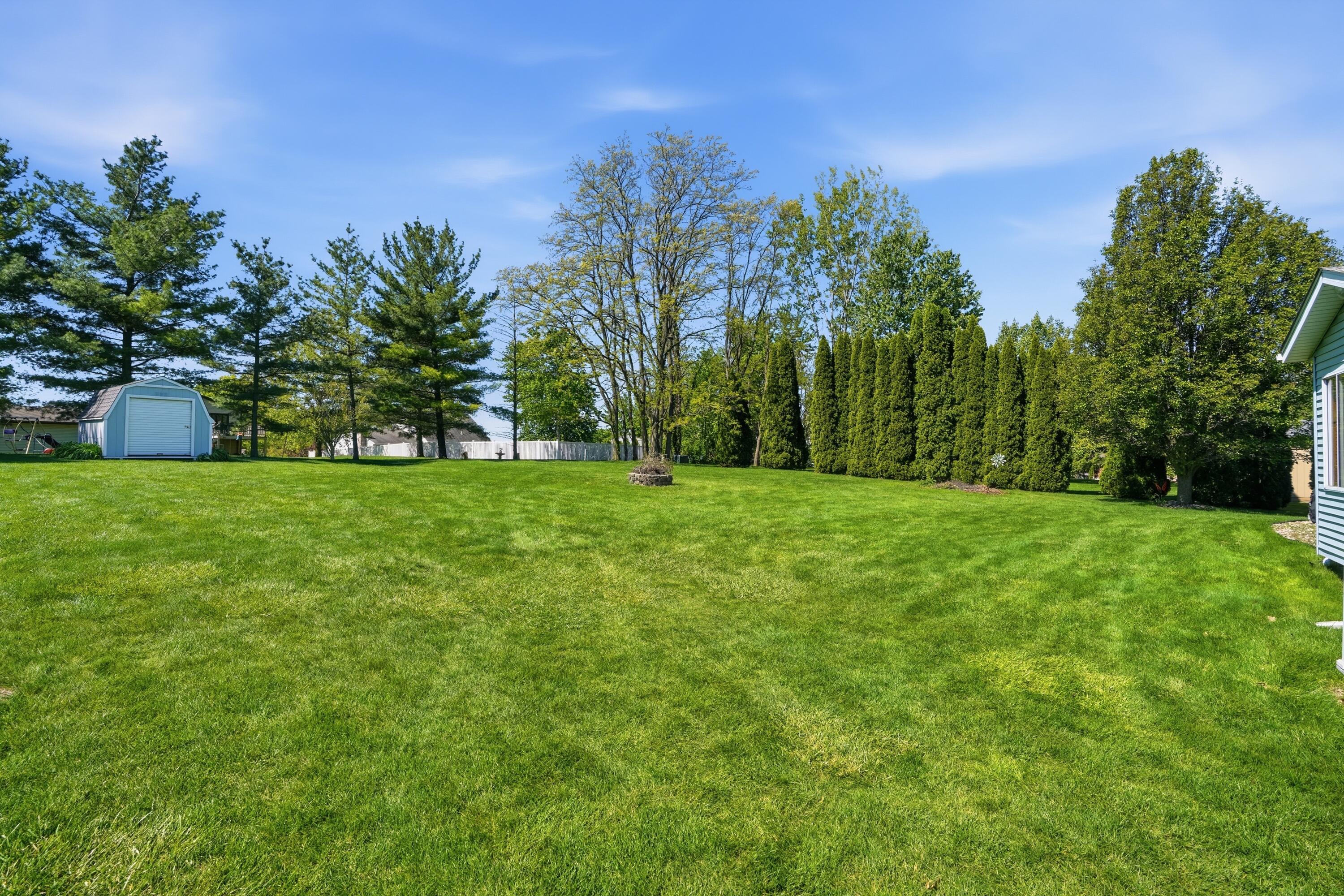 264 Springhill Drive Valparaiso, IN 46385 - Photo 25 of 27 3000x2000