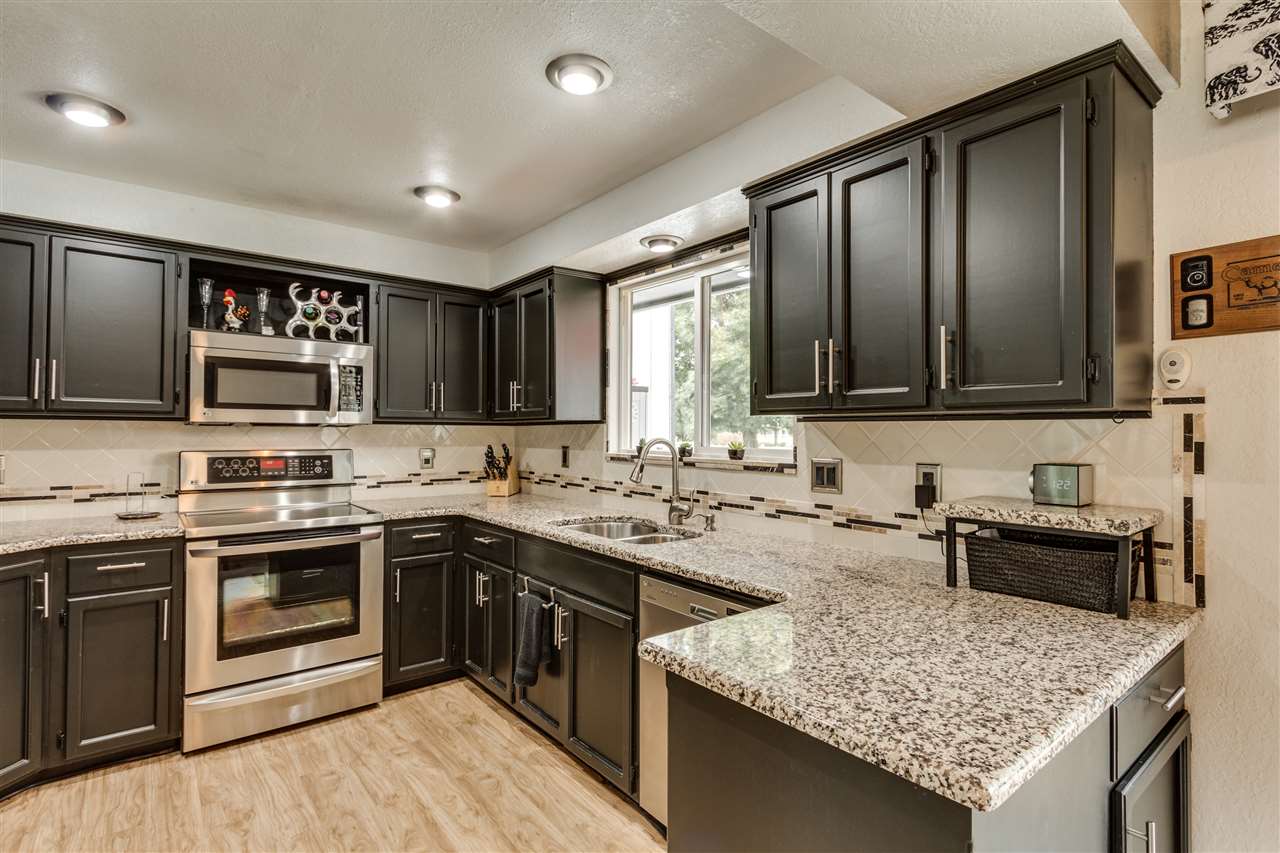 1523 South Bolivar Road Veradale, WA 99037 - Photo 5 of 20 Gallery Image 5