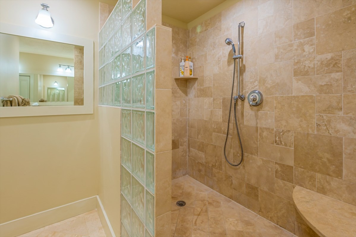 2387 Ho'ohu Road, Unit 221 Koloa, HI 96756 - Photo 15 of 25 a bathroom with a shower