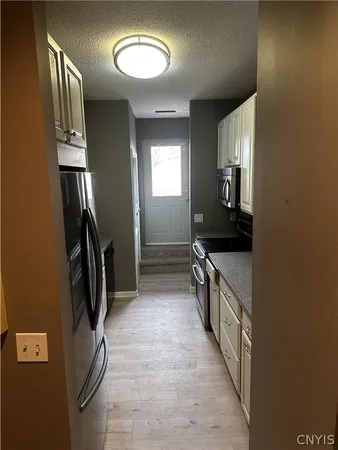 $2,400 | 10 Foery Drive, Unit 105, Utica, NY 13501