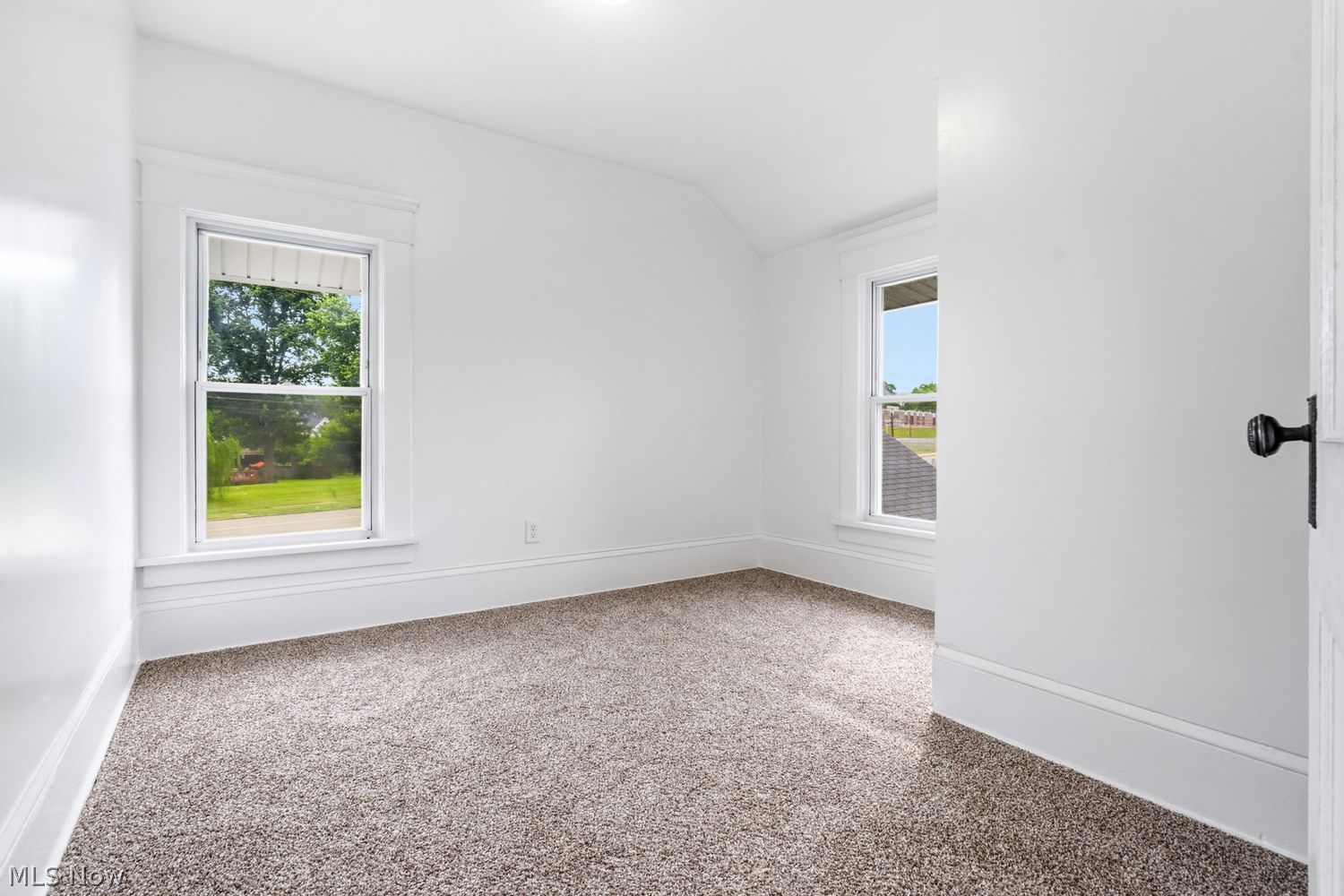 410 Warner Road Southeast Canton, OH 44707 - Photo 14 of 20