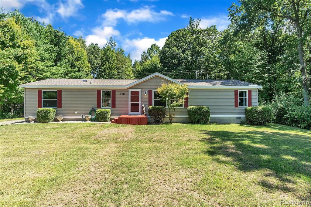 9735 Elms Road Birch Run, MI 48415 - Photo 1 of 39