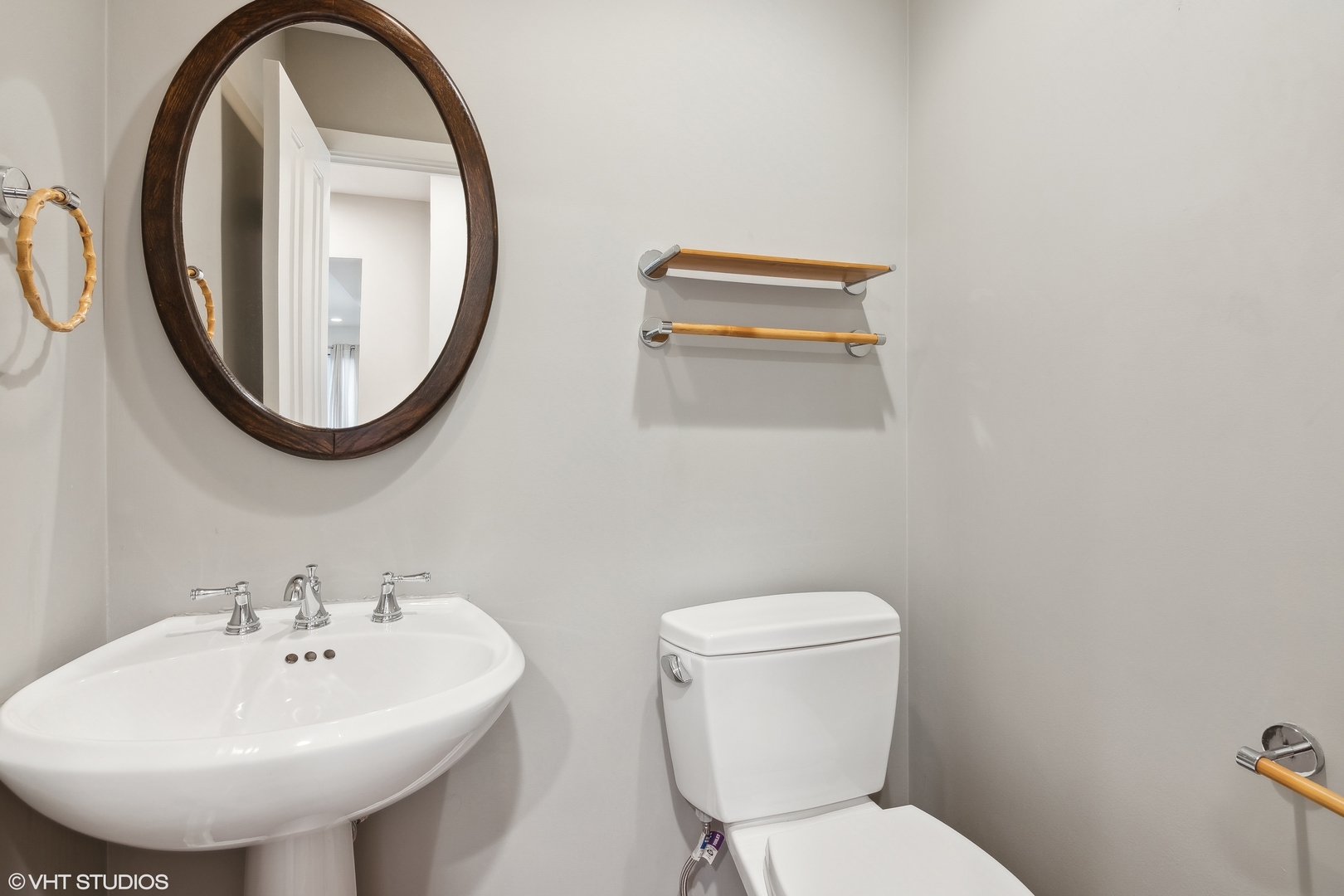 1364 Turvey Road Downers Grove, IL 60515 - Photo 21 of 35 a bathroom with a sink a mirror and a toilet