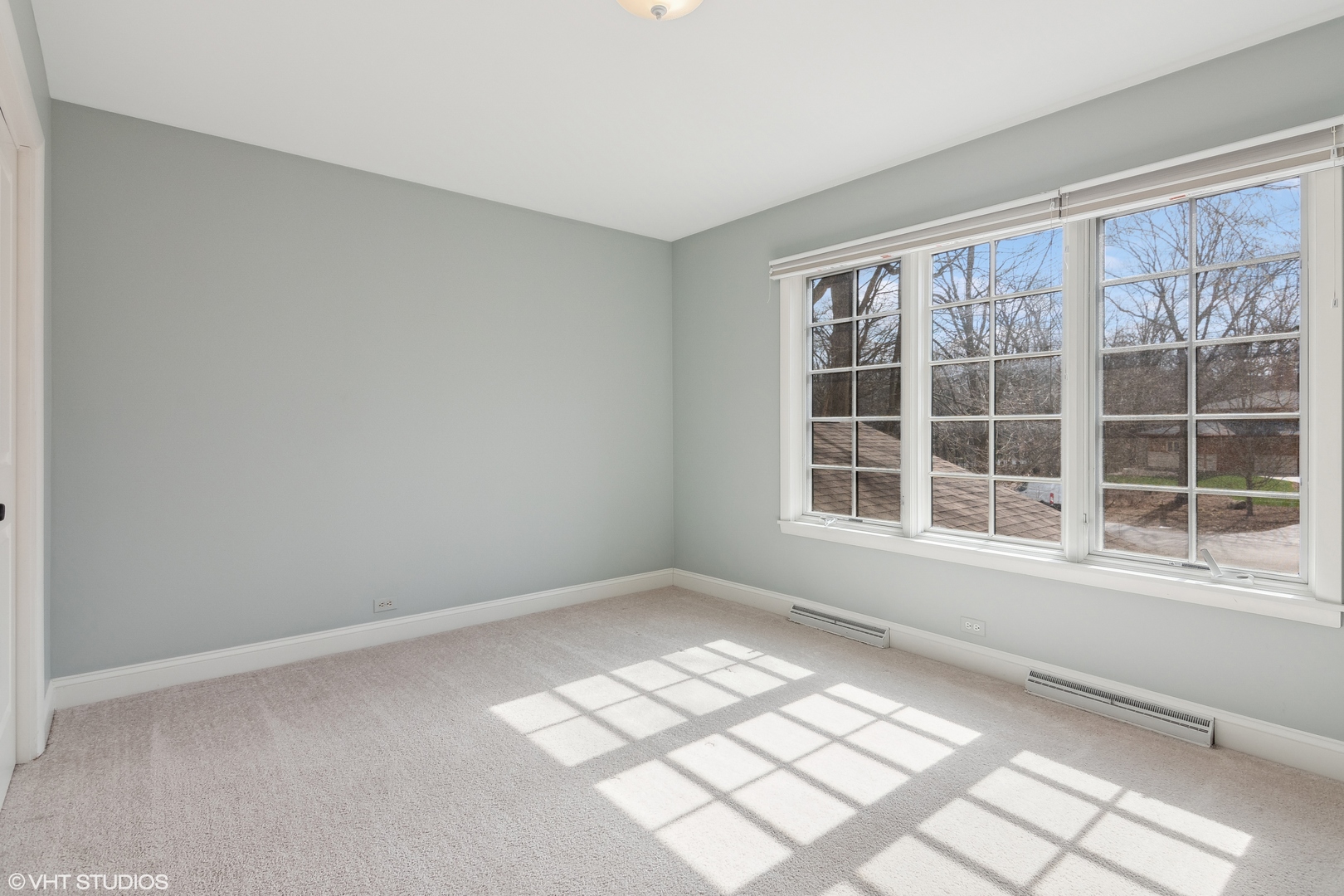 1364 Turvey Road Downers Grove, IL 60515 - Photo 24 of 35 a view of empty room with windows