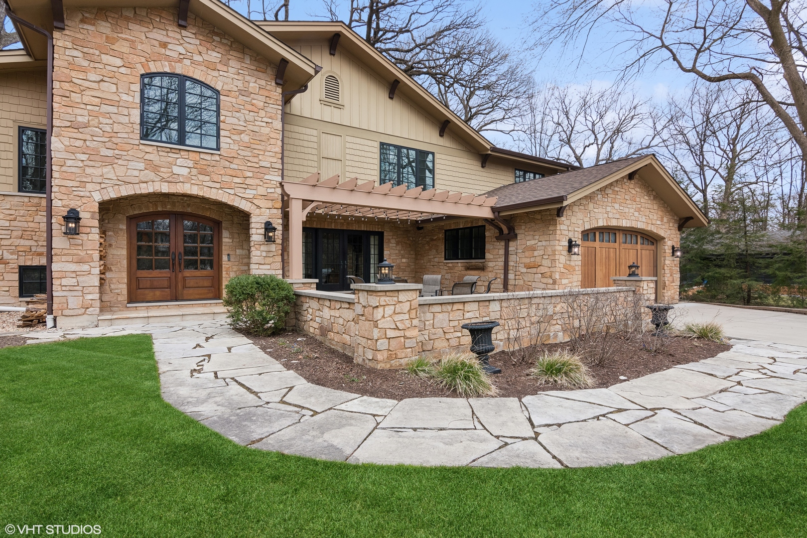 1364 Turvey Road Downers Grove, IL 60515 - Photo 3 of 35 a front view of a house with a yard