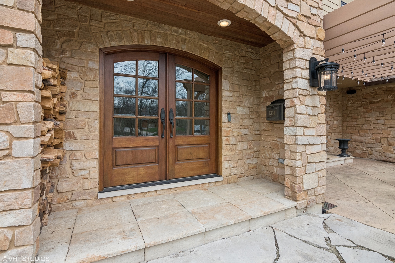 1364 Turvey Road Downers Grove, IL 60515 - Photo 4 of 35 a front view of a house with a shower