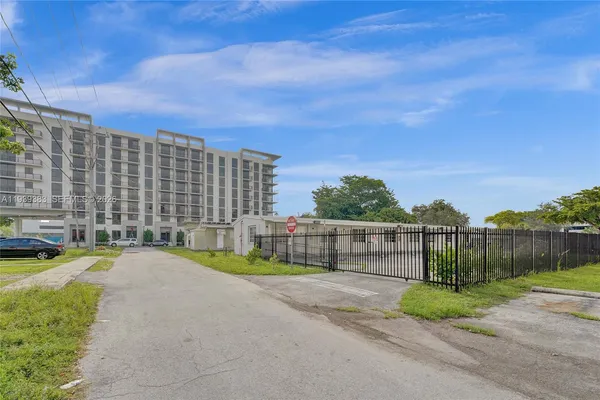 $1,700 | 1085 Northeast 126th Street, Unit 2, North Miami, FL 33161