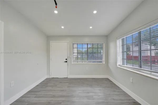 $1,700 | 1085 Northeast 126th Street, Unit 2, North Miami, FL 33161