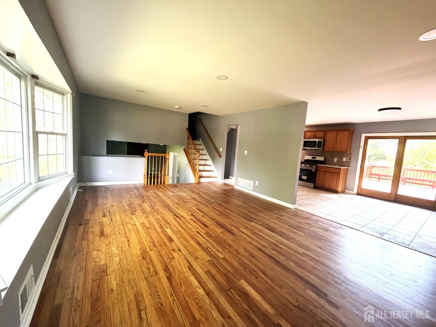 434 Plainfield Road Edison, NJ 08820 - Photo 10 of 33