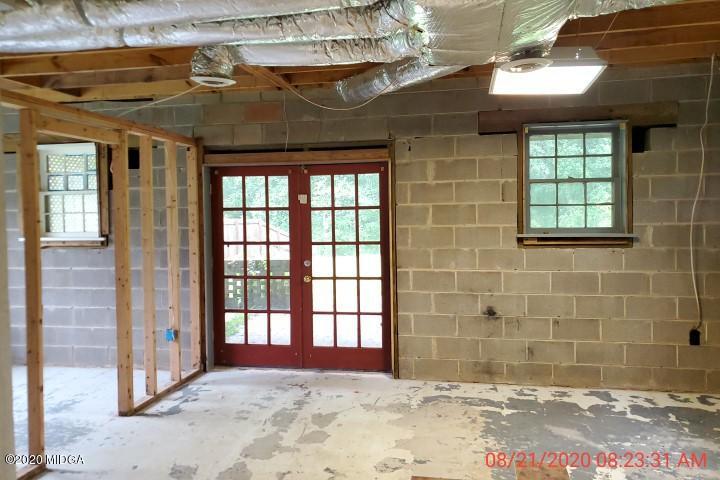 2465 Pate Road Macon, GA 31210 - Photo 20 of 28 a view of a brick house with a outdoor space