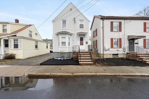 $635,000 | 28 Everett Street, Woburn, MA 01801
