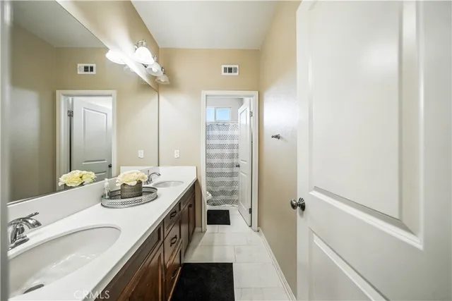 $779,500 | 35416 Oakstone Creek Court, Winchester, CA 92596