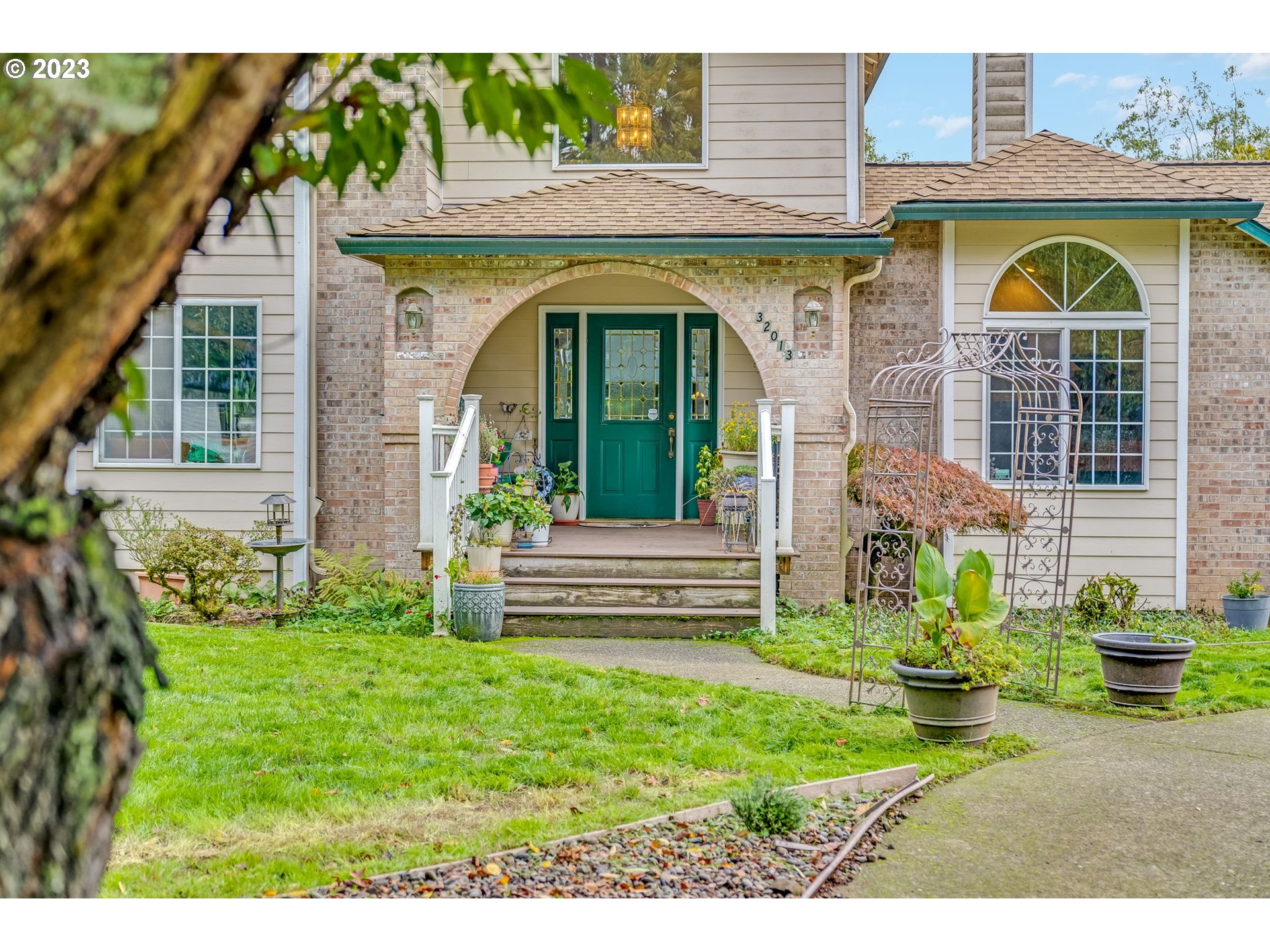 32013 Northwest 18th Avenue Ridgefield, WA 98642 - Photo 4 of 45 Covered Porch