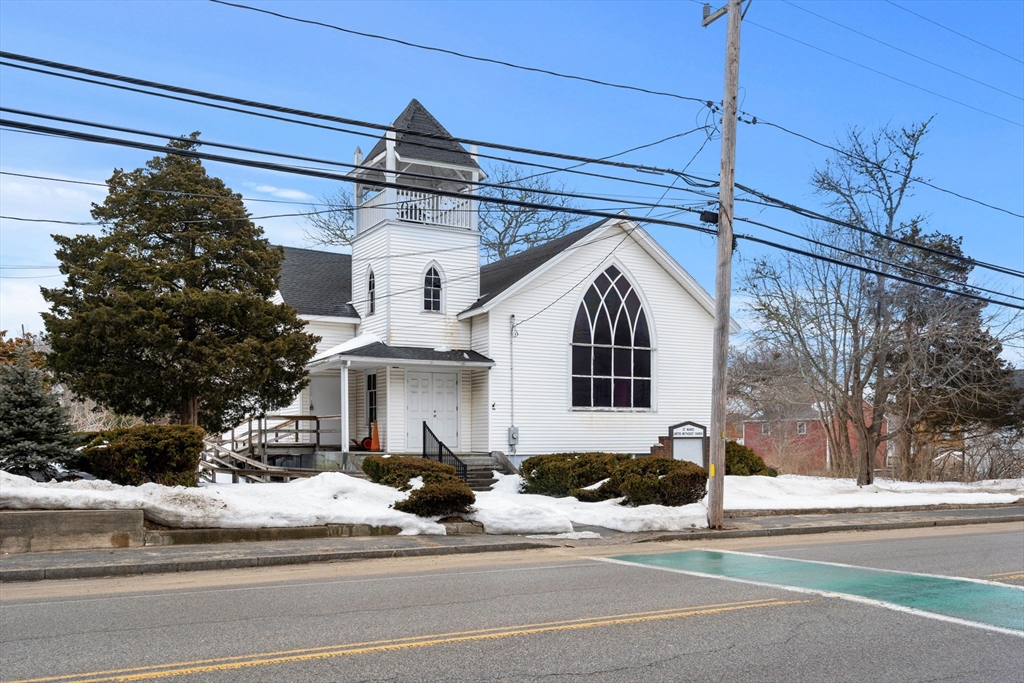 391 Onset Avenue Wareham, MA 02558 - Photo 2 of 30
