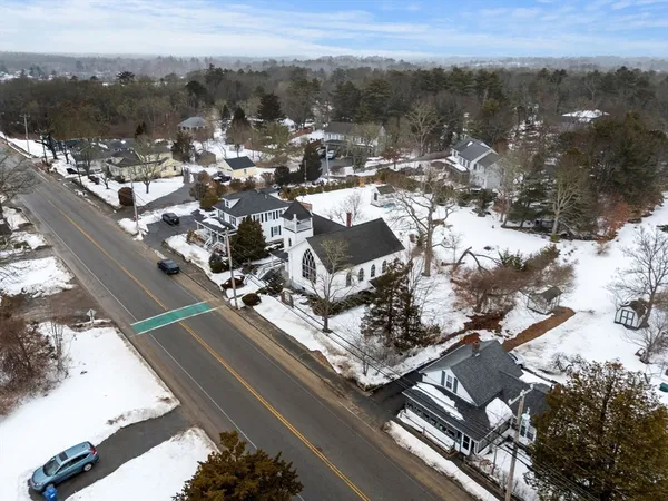 $399,000 | 391 Onset Avenue, Wareham, MA 02558