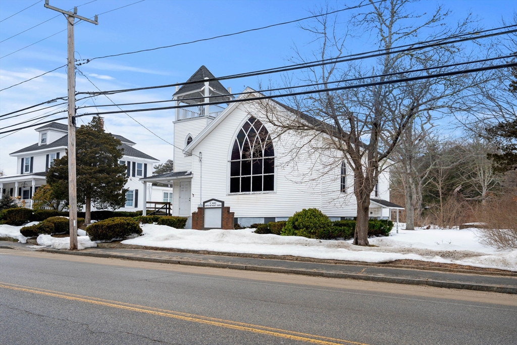 391 Onset Avenue Wareham, MA 02558 - Photo 4 of 30