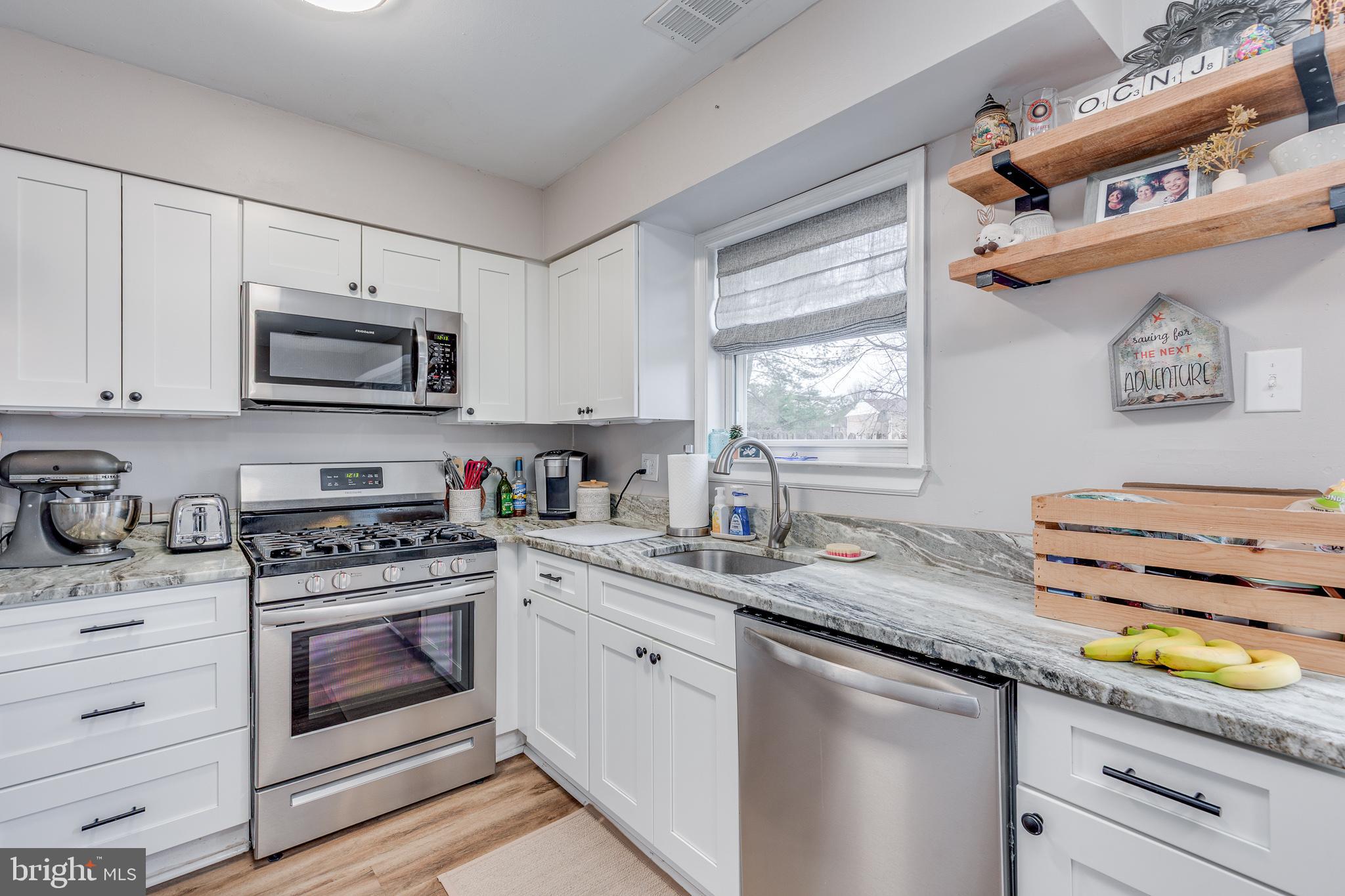 65 Eaves Mill Road Medford, NJ 08055 - Photo 19 of 46 Full Stainless appliance pkg