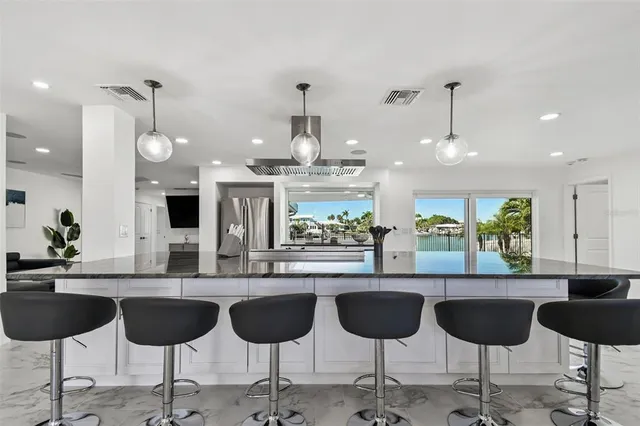 $1,399,990 | 340 Palm Island Northeast, Clearwater Beach, FL 33767