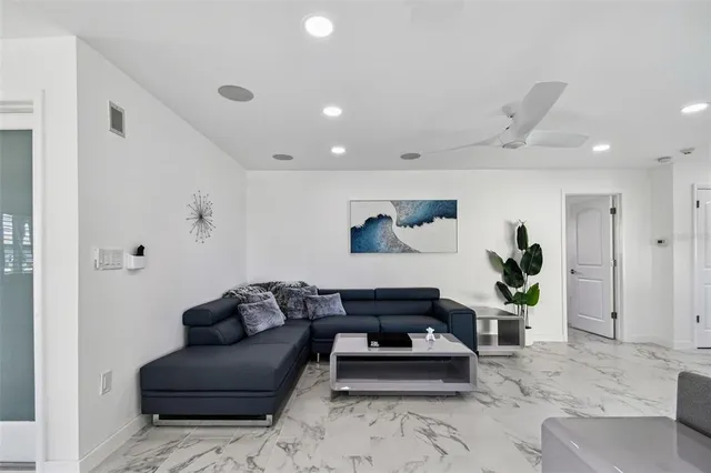 $1,399,990 | 340 Palm Island Northeast, Clearwater Beach, FL 33767