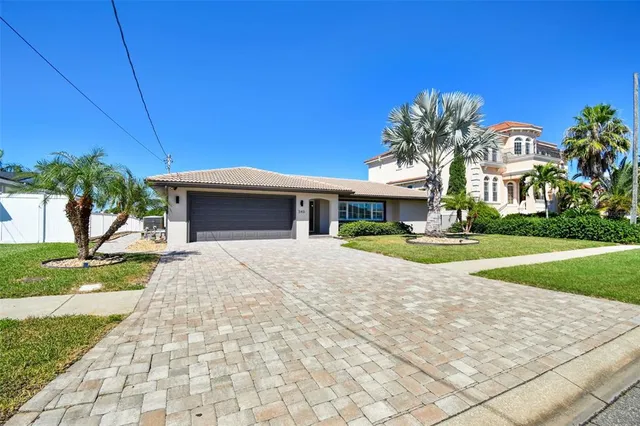 $1,399,990 | 340 Palm Island Northeast, Clearwater Beach, FL 33767