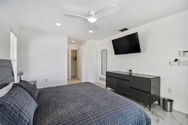 $1,399,990 | 340 Palm Island Northeast, Clearwater Beach, FL 33767