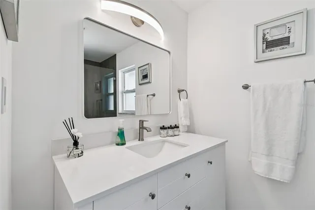 $1,399,990 | 340 Palm Island Northeast, Clearwater Beach, FL 33767