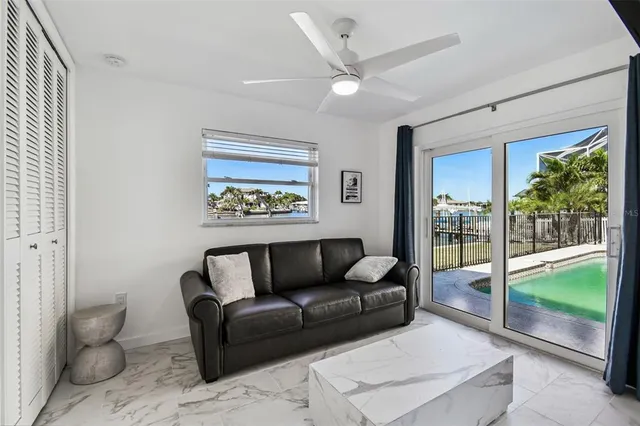 $1,399,990 | 340 Palm Island Northeast, Clearwater Beach, FL 33767