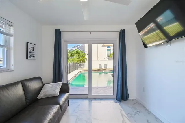 $1,399,990 | 340 Palm Island Northeast, Clearwater Beach, FL 33767