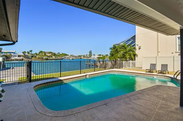 $1,399,990 | 340 Palm Island Northeast, Clearwater Beach, FL 33767