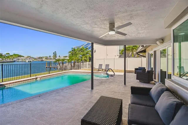 $1,399,990 | 340 Palm Island Northeast, Clearwater Beach, FL 33767