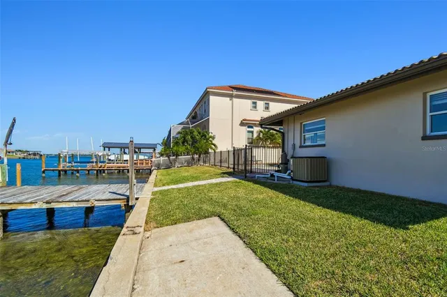 $1,399,990 | 340 Palm Island Northeast, Clearwater Beach, FL 33767
