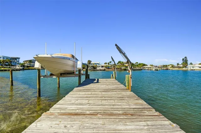 $1,399,990 | 340 Palm Island Northeast, Clearwater Beach, FL 33767