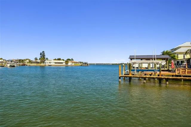 $1,399,990 | 340 Palm Island Northeast, Clearwater Beach, FL 33767