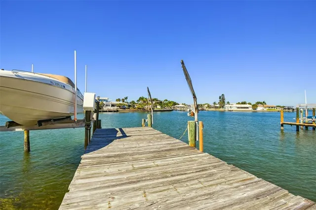 $1,399,990 | 340 Palm Island Northeast, Clearwater Beach, FL 33767