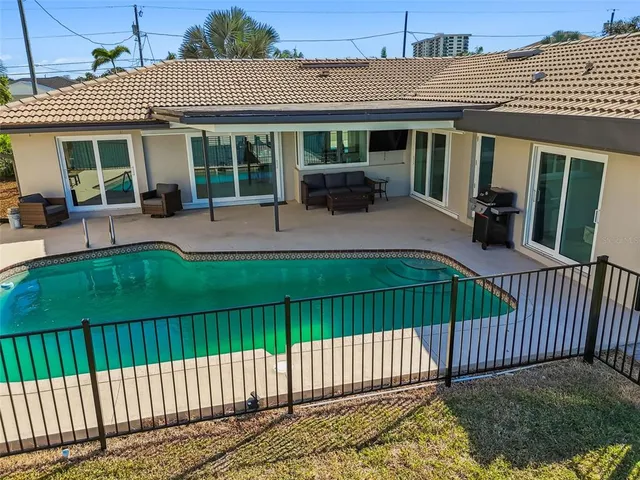 $1,399,990 | 340 Palm Island Northeast, Clearwater Beach, FL 33767