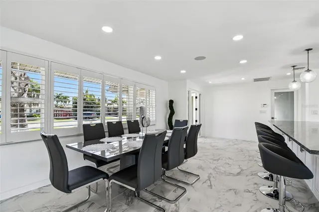 $1,399,990 | 340 Palm Island Northeast, Clearwater Beach, FL 33767