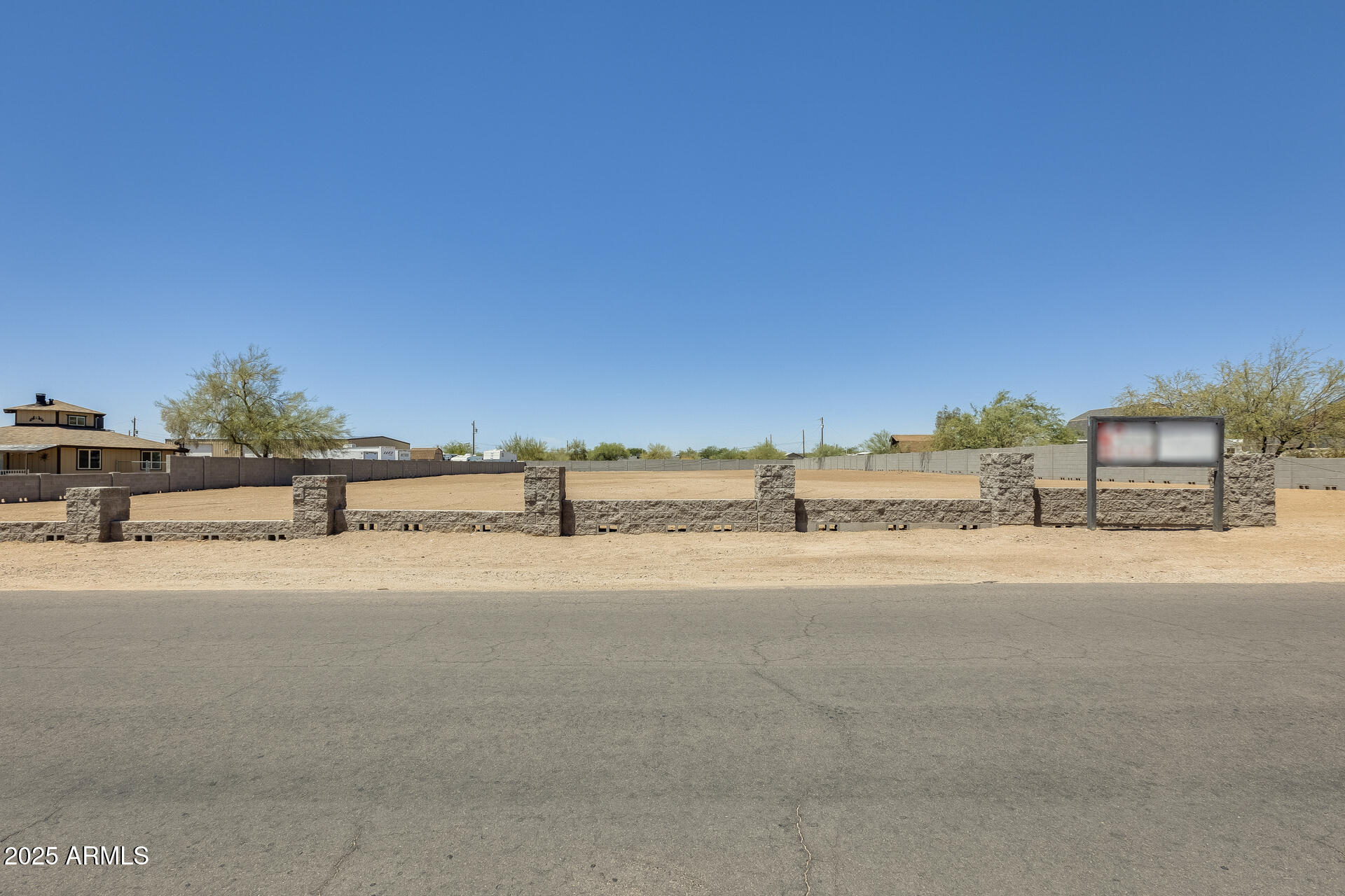 658 North Merrill Road Mesa, AZ 85207 - Photo 9 of 12