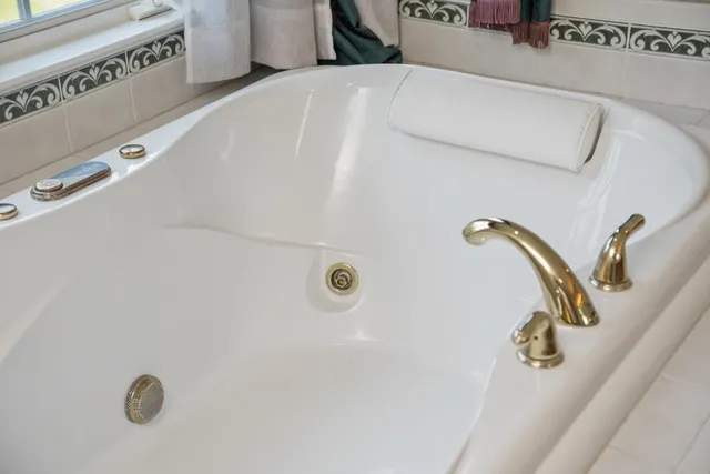 $1,049,900 | 3417 Lake Pointe Drive, Harrisonburg, VA 22801