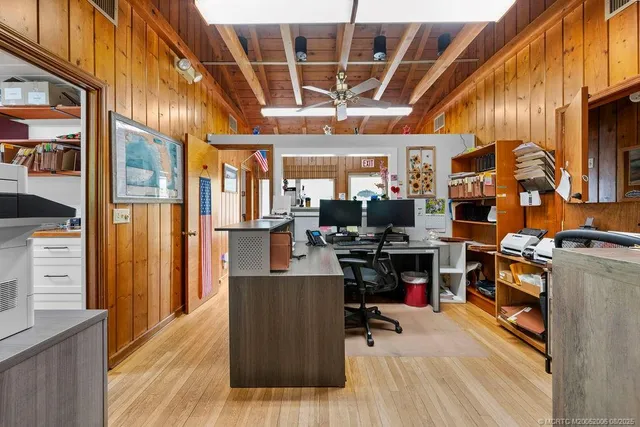 a work place with sitting area