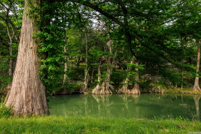 a view of an outdoor space