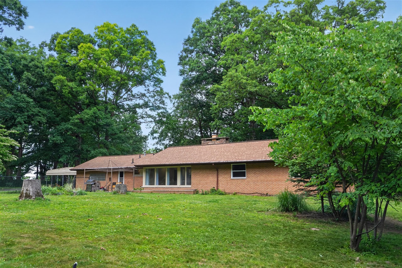 2475 Park Drive Jackson, MI 49203 - Photo 8 of 41