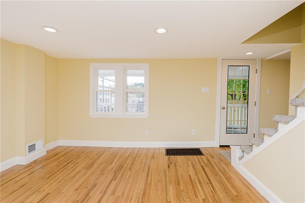 321 Point Street Saltsburg, PA 15681 - Photo 4 of 33