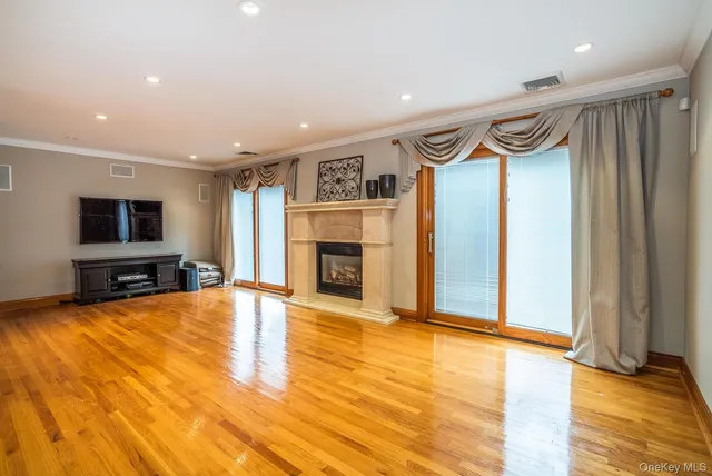$1,899,000 | 141-16 11th Avenue | Whitestone
