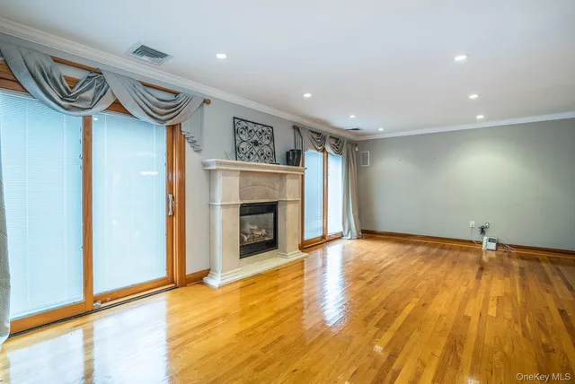 $1,899,000 | 141-16 11th Avenue | Whitestone