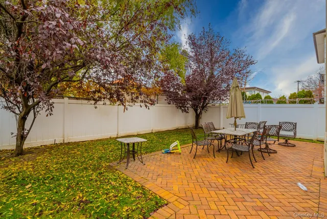 $1,899,000 | 141-16 11th Avenue | Whitestone