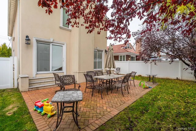 $1,899,000 | 141-16 11th Avenue | Whitestone