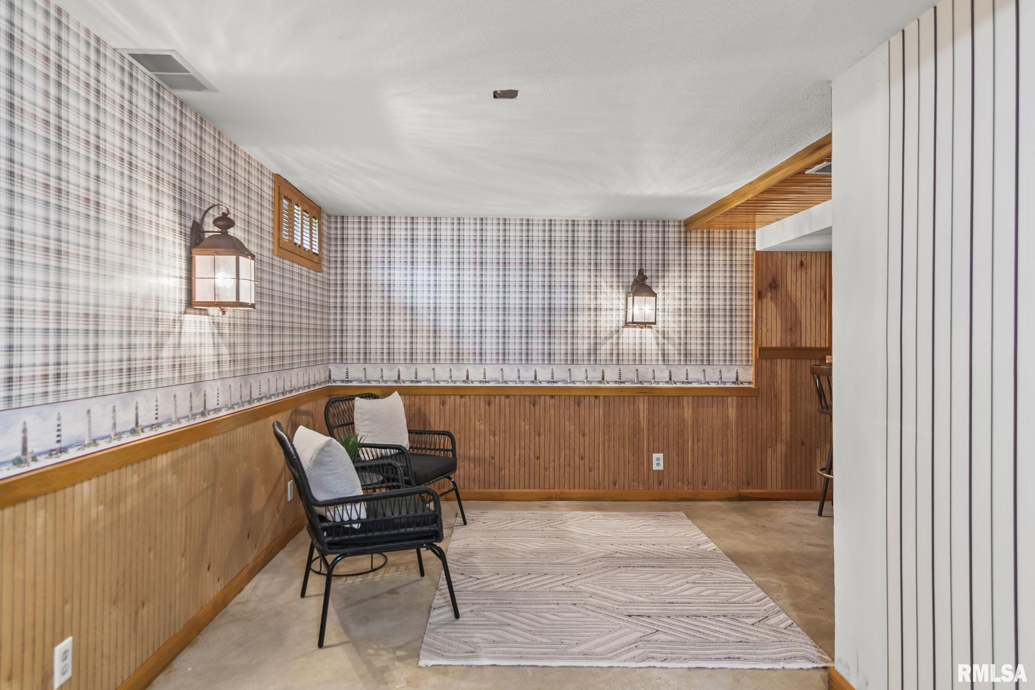 2333 Queensway Road Springfield, IL 62703 - Photo 28 of 37 Gallery Image 28