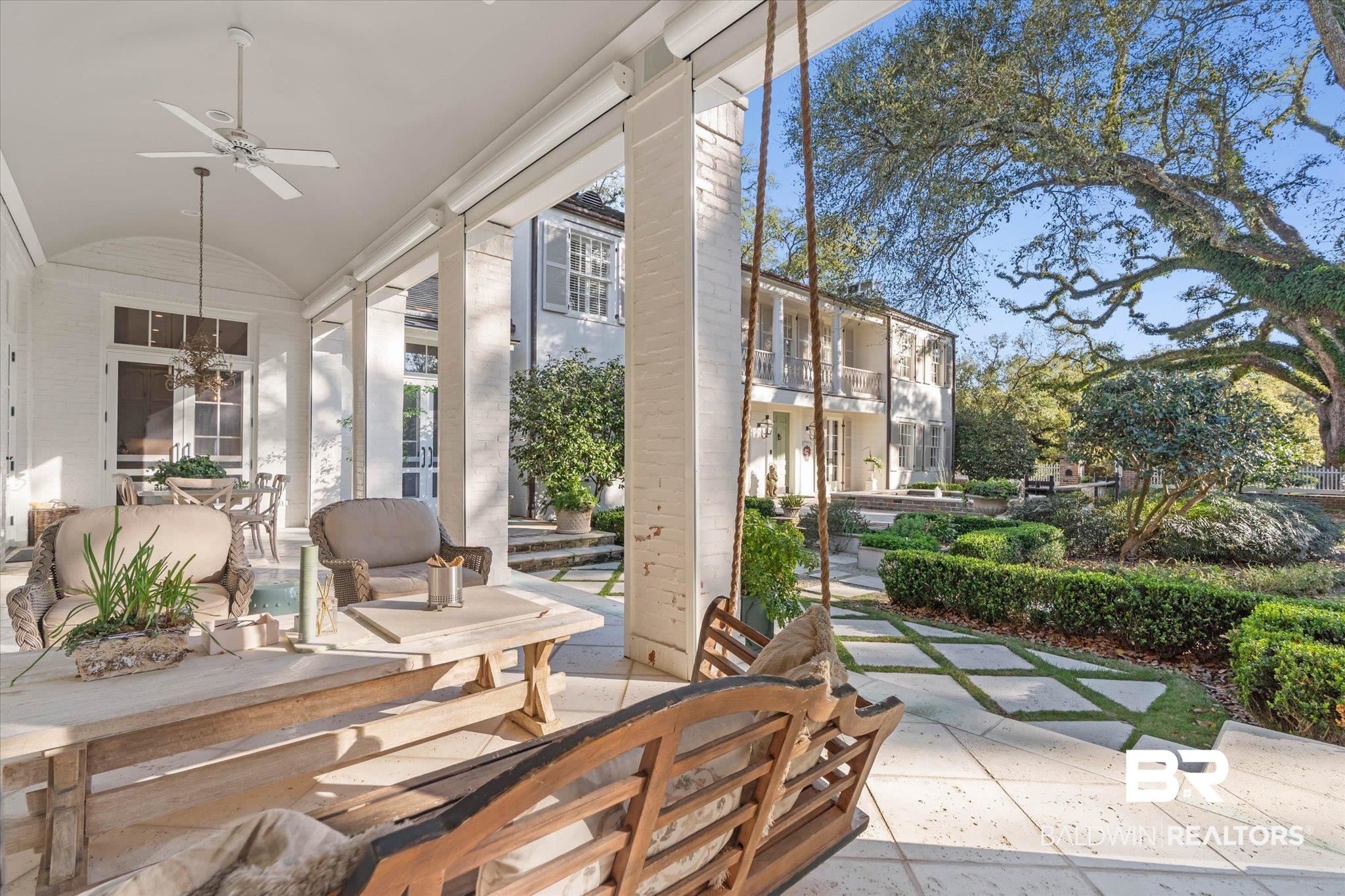 2256 De Leon Avenue Mobile, AL 36607 - Photo 47 of 61 Retractable screens to enclose area