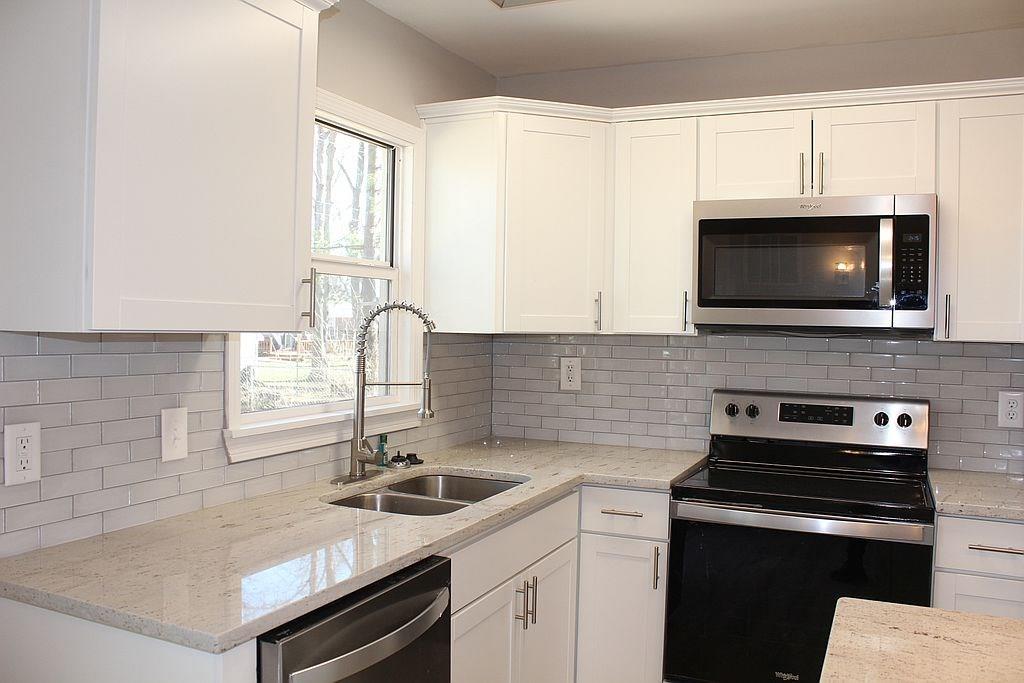 10315 Ruckle Street Indianapolis, IN 46280 - Photo 6 of 19 Gallery Image 6